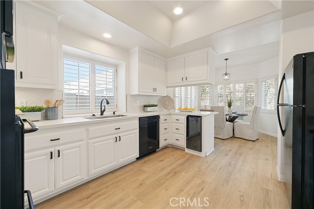 2217 Clark Lane, Redondo Beach, California 90278, 3 Bedrooms Bedrooms, ,2 BathroomsBathrooms,Residential,Sold,Clark,SB21198927