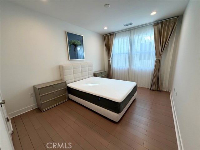 Detail Gallery Image 29 of 34 For 24217 N Corte Profundo, Valencia,  CA 91354 - 5 Beds | 5/1 Baths