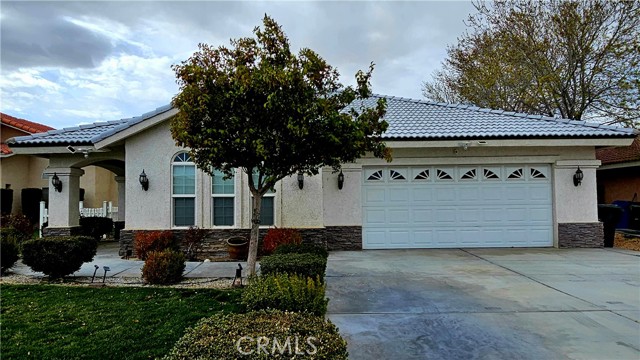 Detail Gallery Image 5 of 53 For 26290 Fleet Ln, Helendale,  CA 92342 - 3 Beds | 2/1 Baths