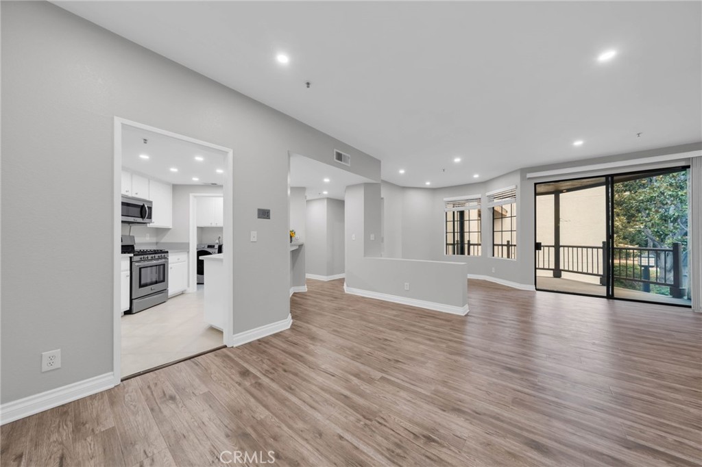 2559 Plaza Del Amo #215