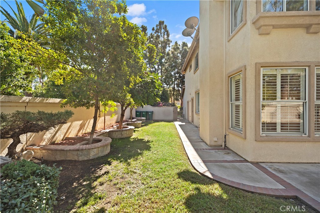 MLS #OC25245659 image #19