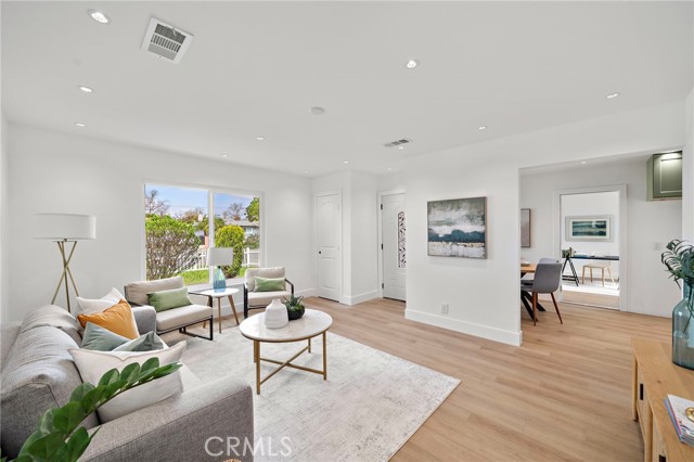 Detail Gallery Image 5 of 36 For 1410 W Camden Pl, Santa Ana,  CA 92704 - 3 Beds | 1/1 Baths