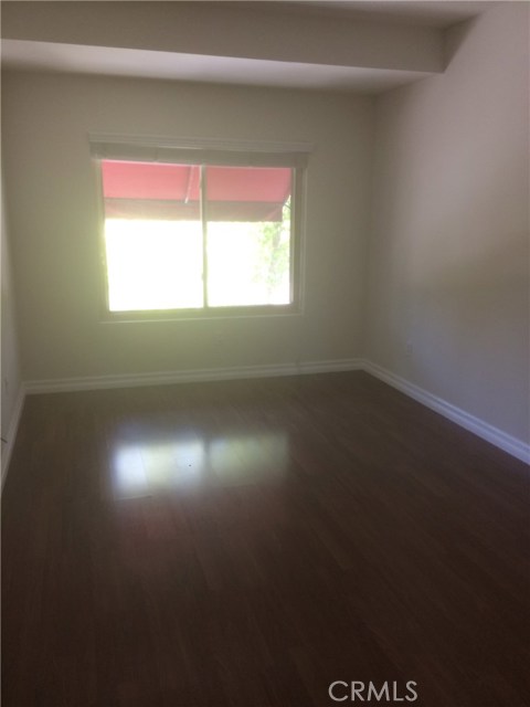 Detail Gallery Image 14 of 28 For 2091 Lake Shore Dr #B,  Chino Hills,  CA 91709 - 3 Beds | 2/1 Baths