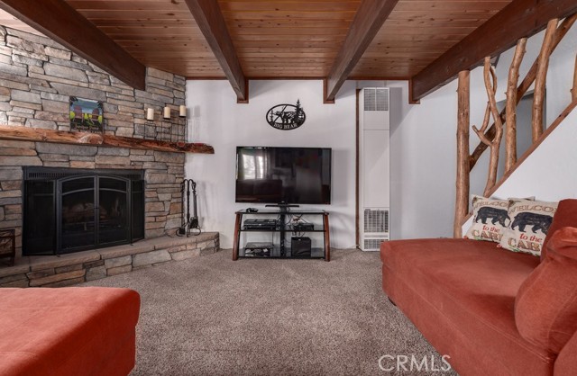 Detail Gallery Image 10 of 32 For 320 Hilltop Ln, Big Bear City,  CA 92314 - 2 Beds | 2 Baths