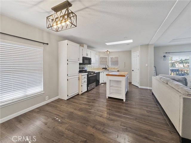 Detail Gallery Image 6 of 14 For 220 S Elk #75,  Hemet,  CA 92543 - 3 Beds | 2 Baths