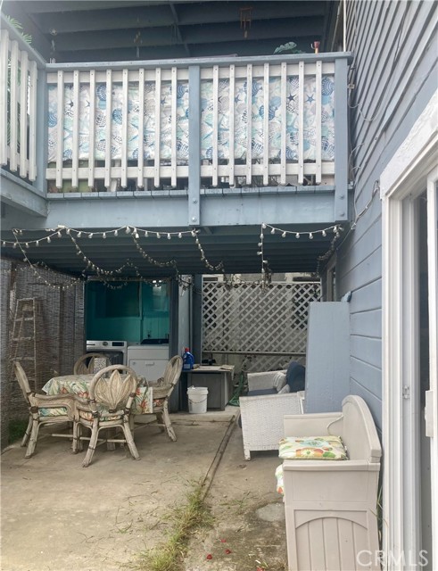 320 Metropole Avenue, Avalon CA: https://media.crmls.org/medias/93460395-a9d3-4d74-9b2f-09cbd07fee8b.jpg