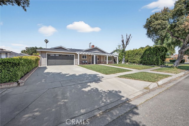 1463 Clock Ave, Redlands CA: https://media.crmls.org/medias/93462da8-6564-4e64-ba76-bbe251b2823c.jpg