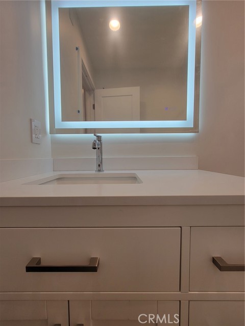 Detail Gallery Image 10 of 16 For 1922 257th St, Lomita,  CA 90717 - 2 Beds | 1 Baths