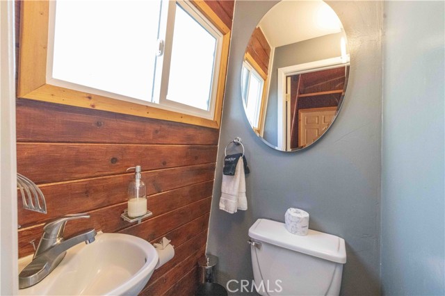 Detail Gallery Image 23 of 34 For 337 W Sherwood Bld, Big Bear City,  CA 92314 - 2 Beds | 1/1 Baths