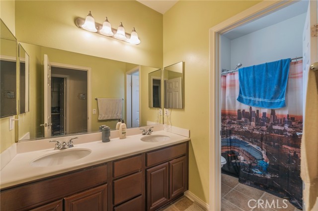 Image 24 of 43 For 17073 Spring Canyon