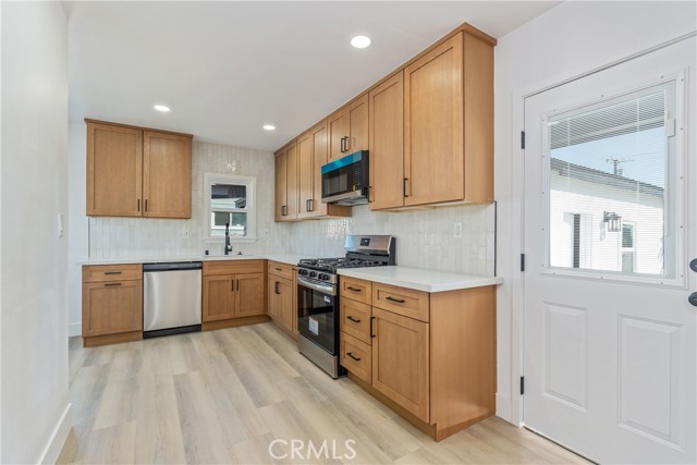 Detail Gallery Image 10 of 28 For 526 E G, Ontario,  CA 91764 - 3 Beds | 1 Baths