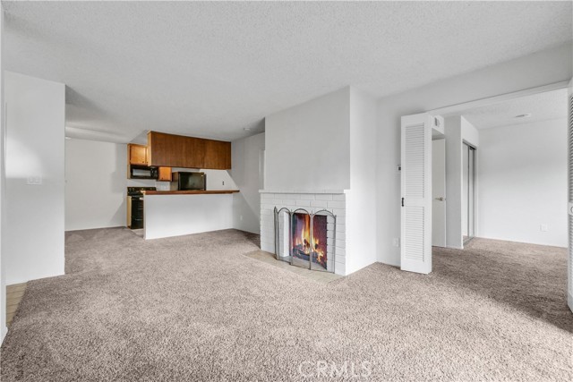17552 Vandenberg Lane, Tustin CA: https://media.crmls.org/medias/93487757-b360-4feb-b9b5-6e00f8ada98c.jpg