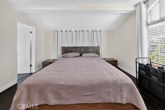 1256 Irving Avenue photo 33