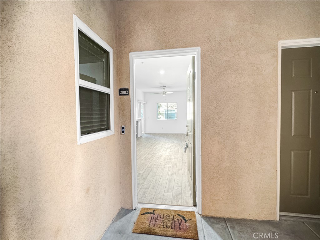 https://media.crmls.org/medias/934b6c09-ac94-4be0-9436-ba317eece0bc.jpg?preset=X-Large