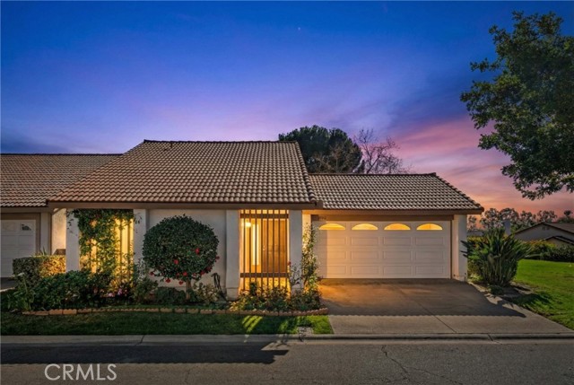 Detail Gallery Image 2 of 68 For 23986 Calle Alonso, Mission Viejo,  CA 92692 - 2 Beds | 2 Baths