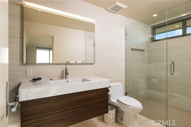 Detail Gallery Image 31 of 42 For 9 Jade, Corona Del Mar,  CA 92625 - 5 Beds | 4/1 Baths