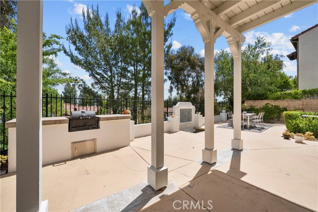26814 Fairlain Drive, Valencia CA: https://media.crmls.org/medias/934d9111-b604-44c7-b434-e4c13df86c20.jpg