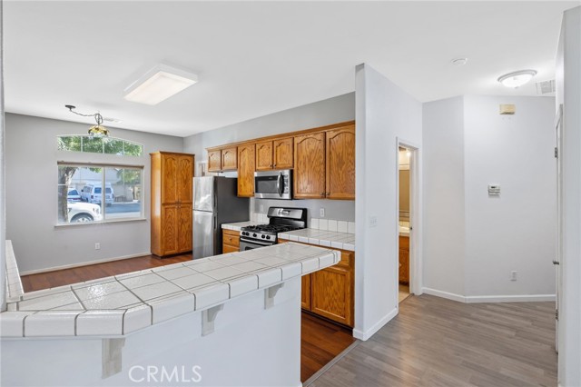 Detail Gallery Image 10 of 38 For 1576 Castle Way, Lemoore,  CA 93245 - 3 Beds | 2 Baths