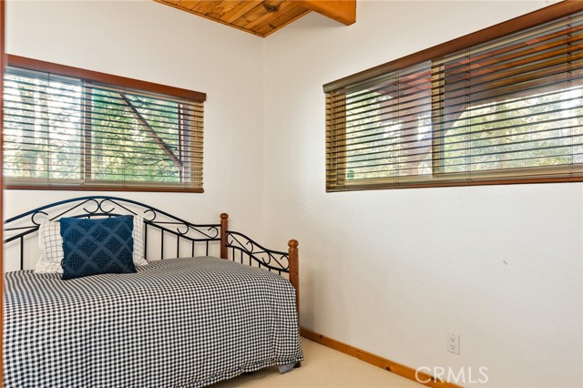 Detail Gallery Image 35 of 44 For 26974 Tunnel Dr, Lake Arrowhead,  CA 92352 - 3 Beds | 2 Baths