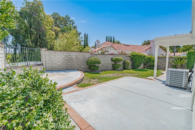 Detail Gallery Image 23 of 32 For 26506 Strambino Ct, Valencia,  CA 91355 - 2 Beds | 2 Baths