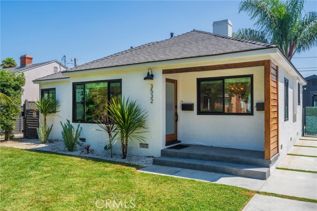 Detail Gallery Image 2 of 41 For 3532 S Muirfield Rd, Los Angeles,  CA 90016 - 4 Beds | 3 Baths