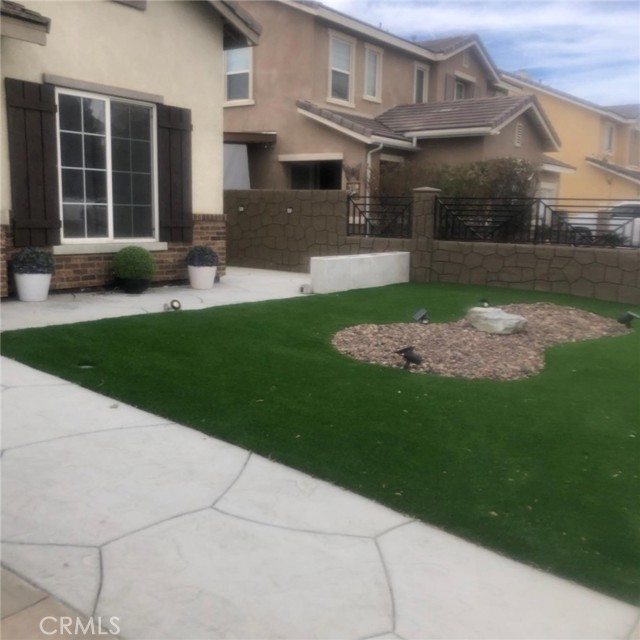 3042 San Luis Drive, Lancaster CA: https://media.crmls.org/medias/934f073a-6538-4ec3-bdbd-198d4223dac1.jpg