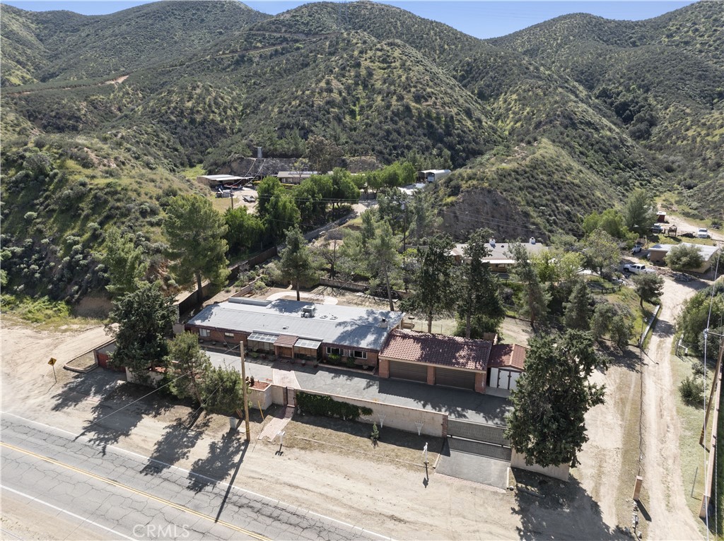 https://media.crmls.org/medias/934f53d3-17b0-429f-b503-cf3094872385.jpg?preset=X-Large