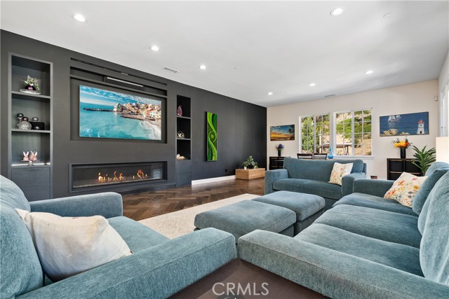 Detail Gallery Image 8 of 41 For 5492 Calarosa Ranch, Camarillo,  CA 93012 - 5 Beds | 5/1 Baths