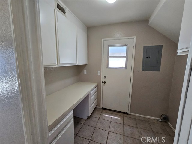 Detail Gallery Image 12 of 33 For 914 Huntington St, Huntington Beach,  CA 92648 - 3 Beds | 3 Baths