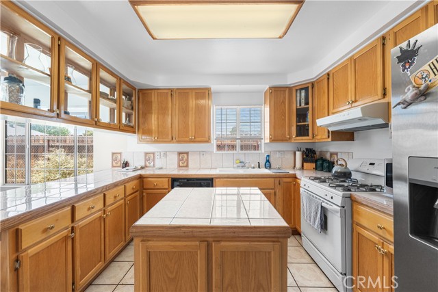 9824 Evelyn Avenue, California City CA: https://media.crmls.org/medias/93515be0-882c-4d53-af6e-d5f6933d11af.jpg