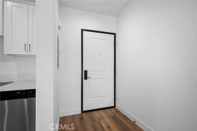Detail Gallery Image 5 of 18 For 10657 Moorpark St #405,  North Hollywood,  CA 91602 - 1 Beds | 1 Baths
