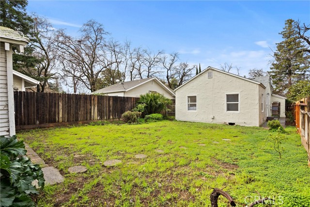 Detail Gallery Image 27 of 34 For 131 W 18th St, Chico,  CA 95928 - 2 Beds | 1 Baths