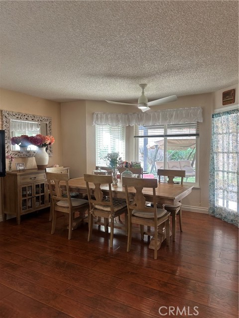 Detail Gallery Image 3 of 11 For 2341 N Palm Ave, Rialto,  CA 92377 - 3 Beds | 2/1 Baths