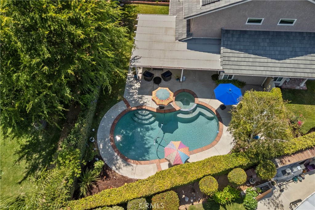 https://media.crmls.org/medias/93533392-d4be-41c1-903e-903cd4e07d14.jpg?preset=X-Large
