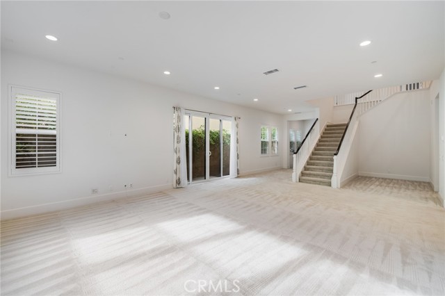 Detail Gallery Image 11 of 40 For 214 Parkwood, Irvine,  CA 92620 - 5 Beds | 5/1 Baths