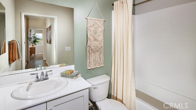 Detail Gallery Image 8 of 9 For 426 Ivy Crest Dr, San Jacinto,  CA 92582 - 4 Beds | 3 Baths