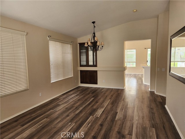 27547 Bunkerhill Drive, Corona CA: https://media.crmls.org/medias/935574b8-6f4f-42c2-814a-42252154061e.jpg