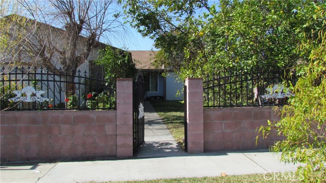 9944 Poplar Avenue, Fontana, California 92335, 4 Bedrooms Bedrooms, ,2 BathroomsBathrooms,Single Family Residence,For Sale,Poplar,TR25025017