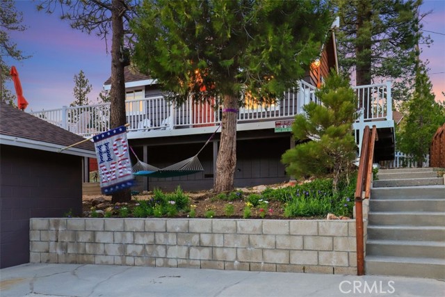 Detail Gallery Image 9 of 65 For 39096 Willow Landing Rd, Big Bear Lake,  CA 92315 - 2 Beds | 2 Baths