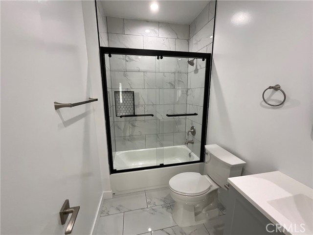 Detail Gallery Image 13 of 16 For 5952 Balcom Ave, Encino,  CA 91316 - 2 Beds | 1 Baths