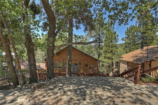 Detail Gallery Image 3 of 29 For 33094 Robin Ln, Running Springs,  CA 92382 - 2 Beds | 2 Baths