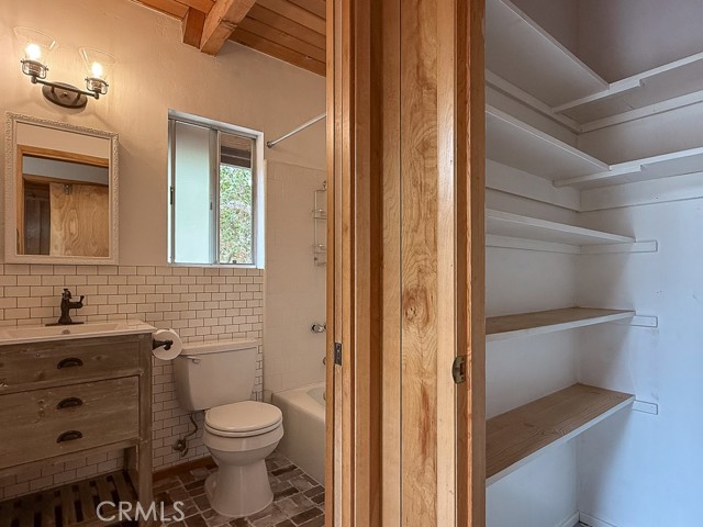 Detail Gallery Image 23 of 55 For 688 Randall Dr, Cambria,  CA 93428 - 2 Beds | 2 Baths