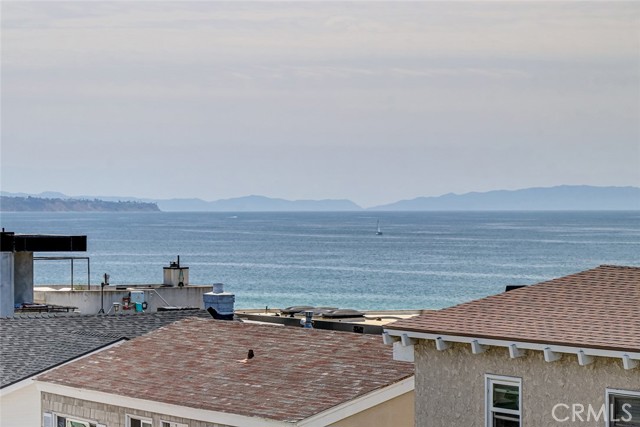 3205 Bayview Drive, Manhattan Beach, California 90266, 5 Bedrooms Bedrooms, ,5 BathroomsBathrooms,Residential,For Sale,Bayview,SB26067701