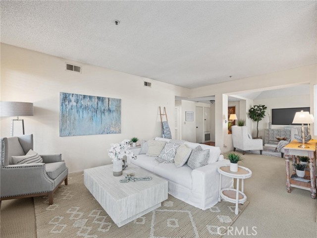 Image 17 of 41 For 2563 Plaza Del Amo  312