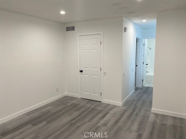https://media.crmls.org/medias/93589558-943f-45e7-ab36-9db94465511b.jpg?preset=X-Large