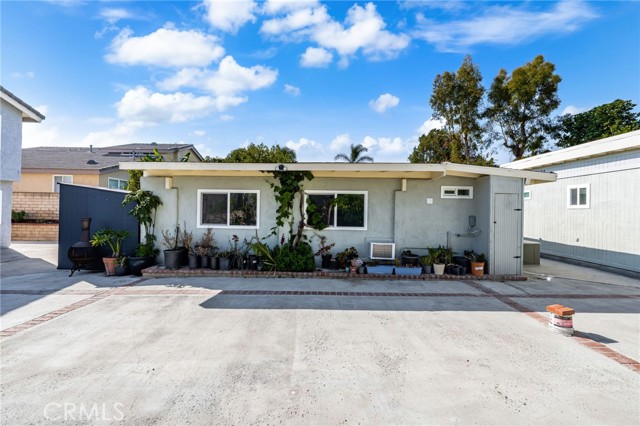 40 Country Wood Drive, Phillips Ranch CA: https://media.crmls.org/medias/9358980d-6265-43c9-a349-678231a3b112.jpg