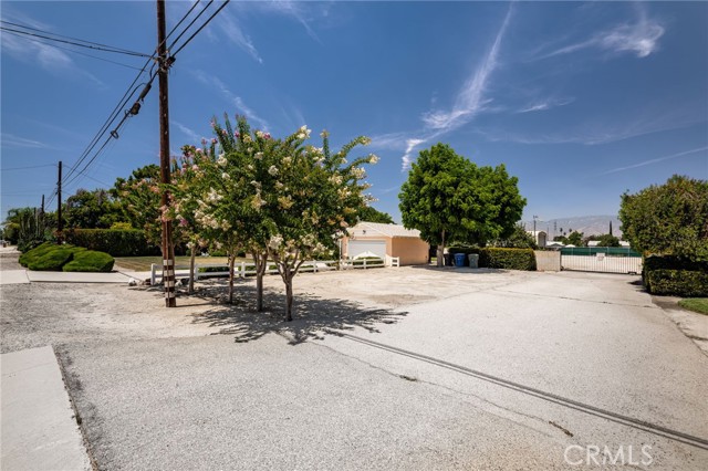 1830 E Victoria Avenue, San Bernardino CA: https://media.crmls.org/medias/93589f4f-57e1-4ba3-8f48-3eb63cba26b7.jpg