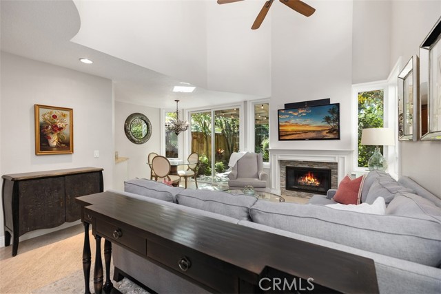 Detail Gallery Image 3 of 38 For 6 Stream, Laguna Niguel,  CA 92677 - 2 Beds | 2/1 Baths