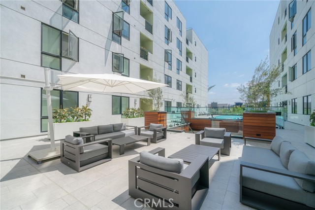 Detail Gallery Image 28 of 38 For 1234 Wilshire Bld #127,  Los Angeles,  CA 90017 - 1 Beds | 1 Baths