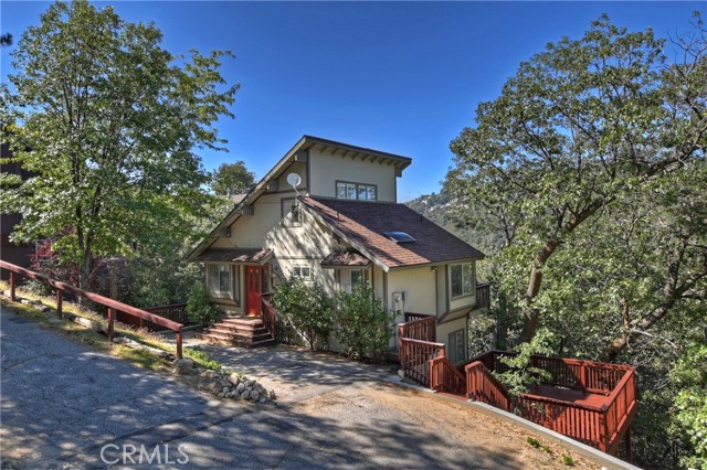 Detail Gallery Image 3 of 33 For 1262 Brentwood Dr, Lake Arrowhead,  CA 92352 - 3 Beds | 2 Baths